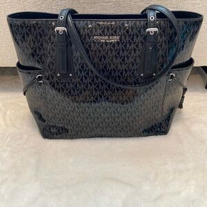 Black Michael Kors tote bag